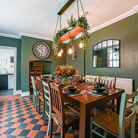 Beautiful Townhouse, Great Location - Pet Friendly Villa คาร์ดิฟฟ์ ภายนอก รูปภาพ