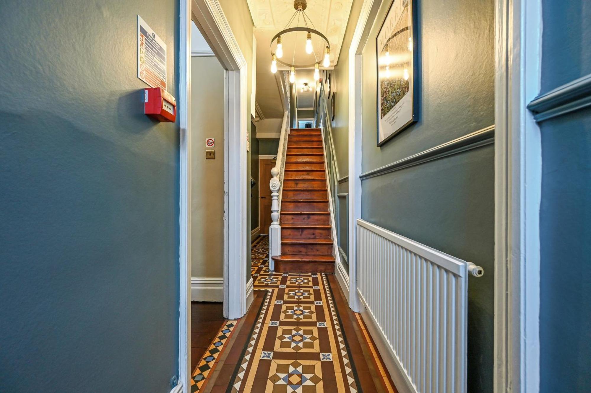 Beautiful Townhouse, Great Location - Pet Friendly Villa คาร์ดิฟฟ์ ภายนอก รูปภาพ